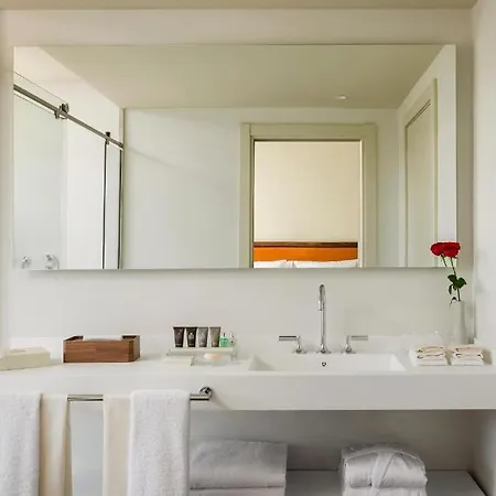 메르세르 토레 델 레메이 5* 볼비르